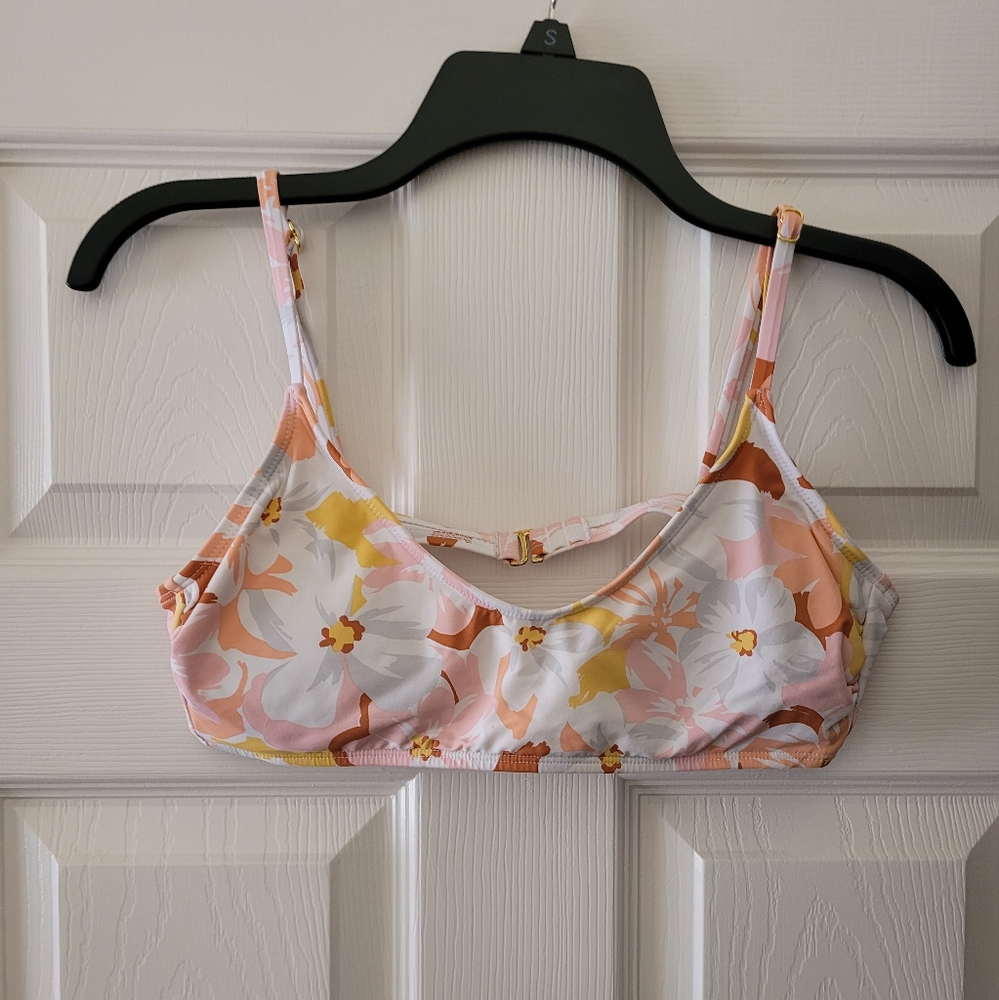 Adorable Bikini Top! Size L